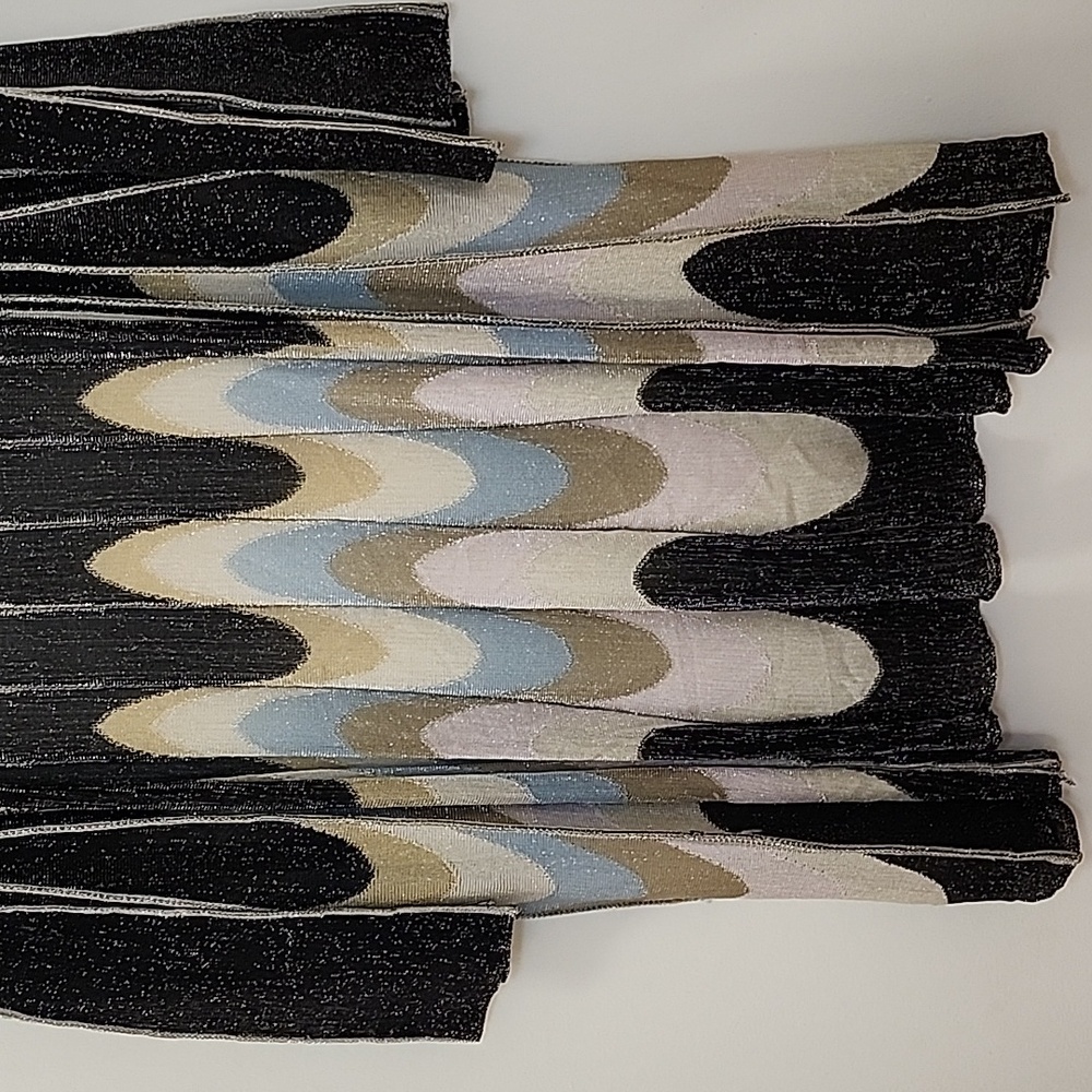 M Missoni cardigan collection featuring metallic lurex pattern Size 42/ Large - Picture 6 of 16